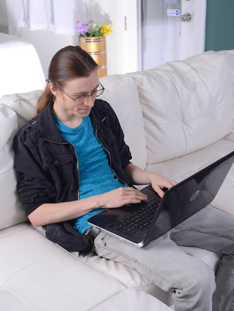 Sexy Vanessa pleased to share with you a free photo gallery with Sexy Vanessa in hot sex action